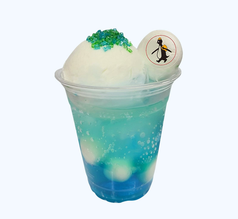 日本科学未来館の7階レストラン「CAFETERIA BLUE」とのコラボドリンク　南極クリームソーダ